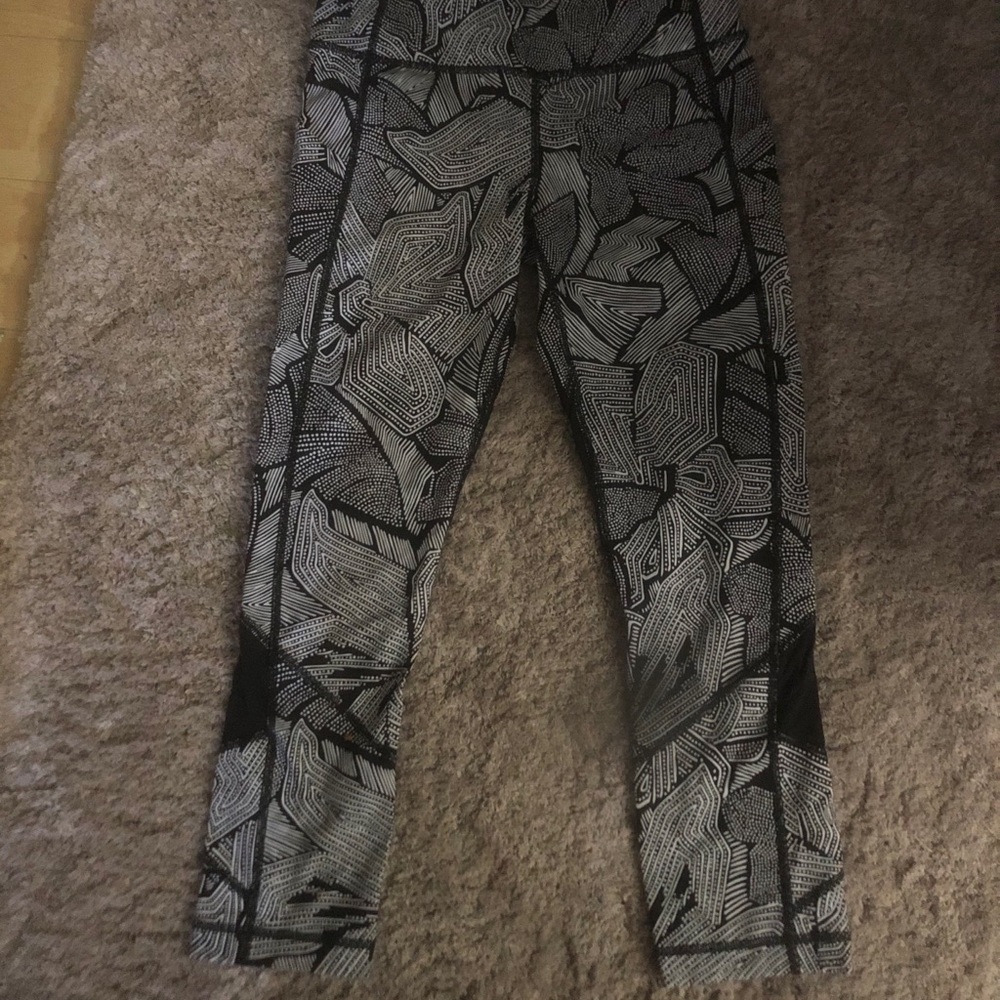 Lululemon Bundle - Picture 8 of 12